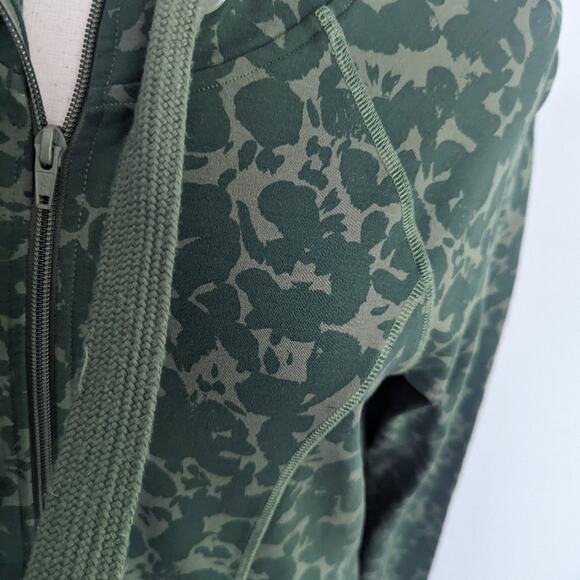 CAbi Green Camouflage Jacket - Picture 5 of 8